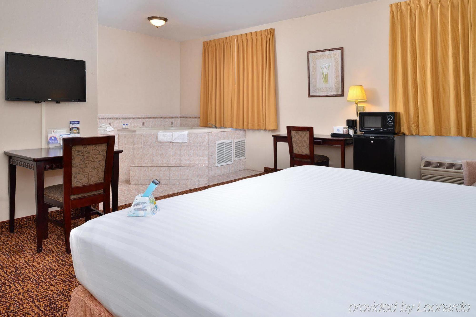 Americas Best Value Inn Westmorland Exterior foto